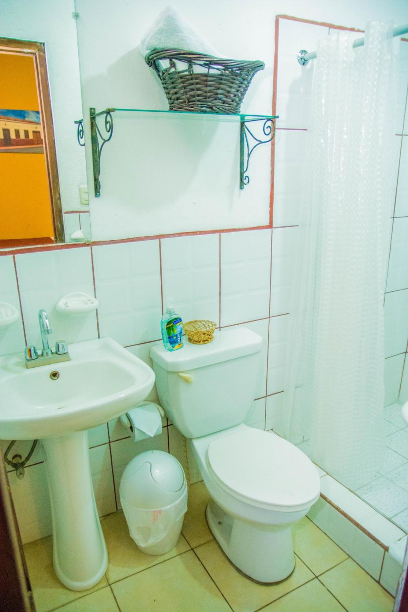 Hostal Fuente Castalia, B Y B Леон Екстер'єр фото