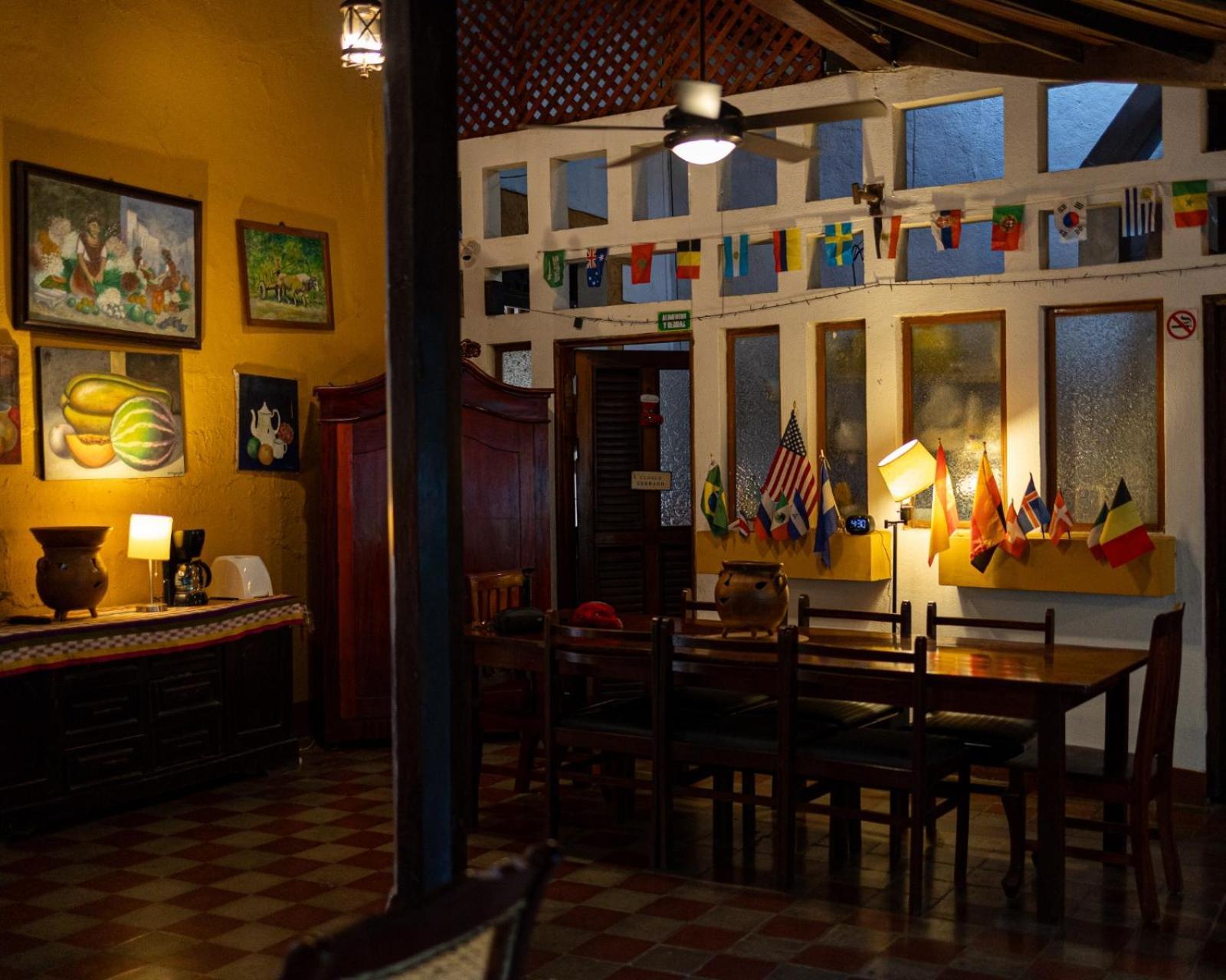 Hostal Fuente Castalia, B Y B Леон Екстер'єр фото